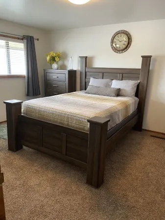 Temple Place #1, family friendly and convenient home located in town! Welcome!! Отели в г. Винта Каунти