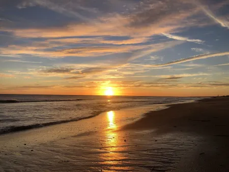 Oak Island Beach House -- Sand, Sun, and Fun Just Steps Away!!