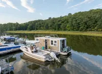 Cozy houseboat escape surrounded by breath taking views across from Rocky Neck!