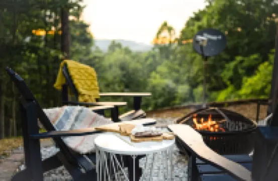 Cozy & kid friendly cabin w/ million $ views, hot tub, game room, and fire pit!!