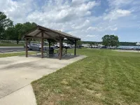 Cozy Country Cabin! 1 mile from Lake and beach area!