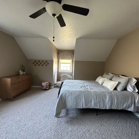 Estate on Market • Sleeps up to 10