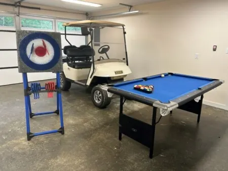 Modern Lakeview Escape