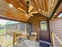 Apache Log Cabin - Walk to Lake, Pet Friendly