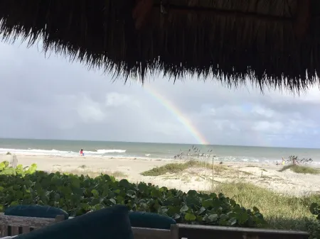 RELAX…Direct Ocean Private Playground