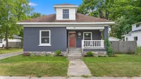Charming Home Near Downtown and Golf Courses