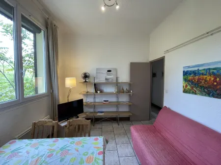 T2 Classé 2 - n° 08 - Proche Thermes de Gréoux-les-bains Отели в г. Греу-ле-Бен