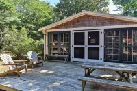 1940s Cottage Stunner Large Studio w/loft feel dog friendly