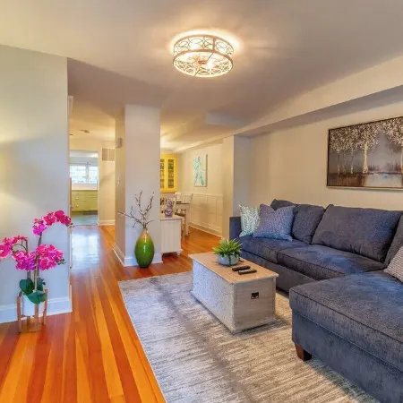 Walking distance to Navy Stadium! No cleaning fees!