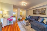 Walking distance to Navy Stadium! No cleaning fees!
