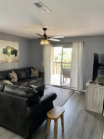 Condo on Table Rock Lake, Ozark Mountain views! 1 mile from Silver Dollar City