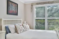 The Blue Cow: Your Country Escape for Couples. Hotels in Robertson