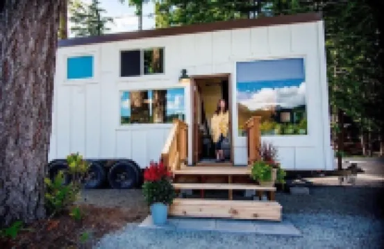 a riverfront retreat nestles on the Cowlitz River