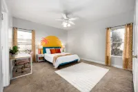 Your UF Getaway: 1 Block from Campus & Stadium - 4 BD Haven
