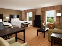 Hampton Inn & Suites Chicago/St. Charles Hotels in Kane County