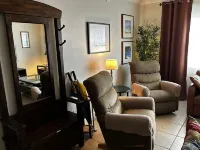 Condo with pool, walking distance to beach, groceries and several restaurants
