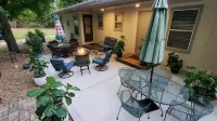 Peaceful retreat, just 10 minutes outside of town