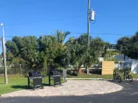 Coquina A203- Steps to the Beach 克雷森特海灘酒店
