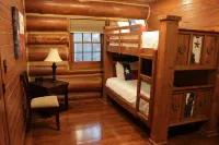 Log Cabin With Trails/Pool/Game Room/Acreage/ Near Houston