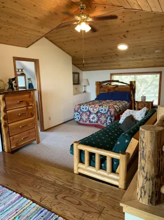 Cozy 2 Bedroom Cabin