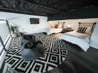 NEW! The Lofts - Industrial/modern loft within walking distance to downtown! Hotels in Mountain Home