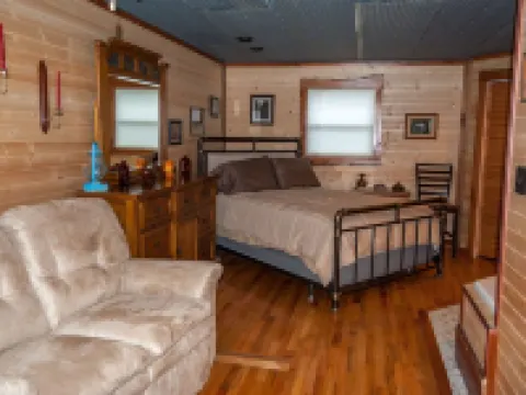 On the Wine Trail - Shawnee & Giant City Minutes Away- Jetted Tubs Hotels in Union County