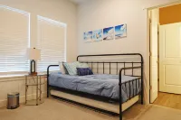 New house in Redmond, 15 minutes to Airport and Smith Rock