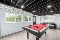 ★Easton Waterfront: Boat, Fish, Theatre, Barcade★