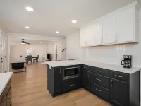 Charming 3BD 2BR Dog Friendly