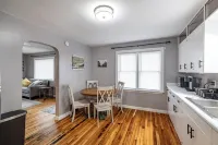 Charming 2-bedroom house in lovely La Crosse, minutes from downtown area