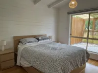 Impression Bay Lodge - Luxury Waterfront Property