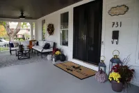 Exquisite Newly Renovated Historic Lake Country Home - Maison La Belle