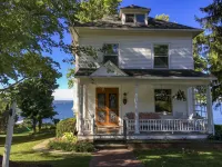Lakefront Home in the Heart of Aurora, Sunset Ready!