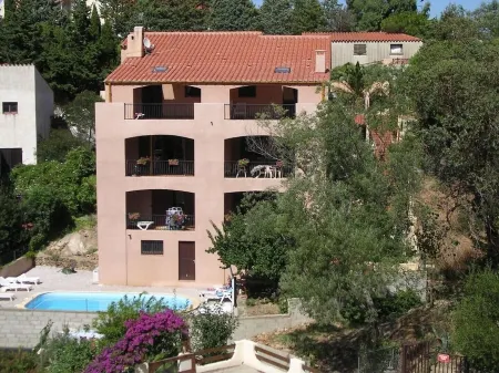 APARTMENT T3 in villa 4 faces in BANYULS on sea PARKING CLOS