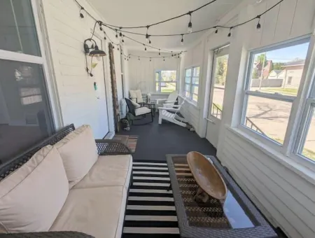 Downtown Muskegon Hideaway Отели рядом с достопримечательностью «Беюкма Плейфилд»