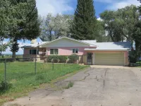 Charming 3-bedroom farmhouse with amazing views! Hotel a La Plata County