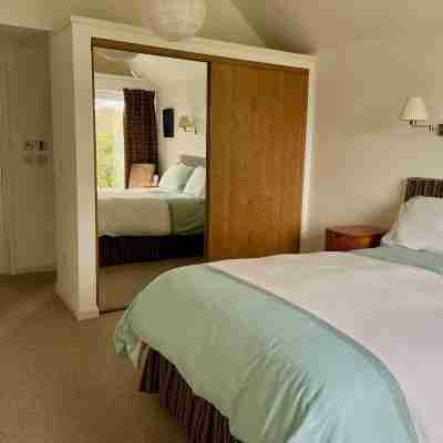 Tayvallich a secret corner of Argyll, beautifully located Chalet. . Rooms