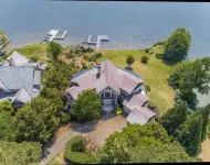 Waterfront Lake Oconee Home - Beautiful Home with Gorgeous Views, Kayaks
