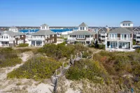 Experience Paradise! Stunning Beachfront Home, Your Ultimate Coastal Retreat! Hotels near Roger Wheeler State Beach