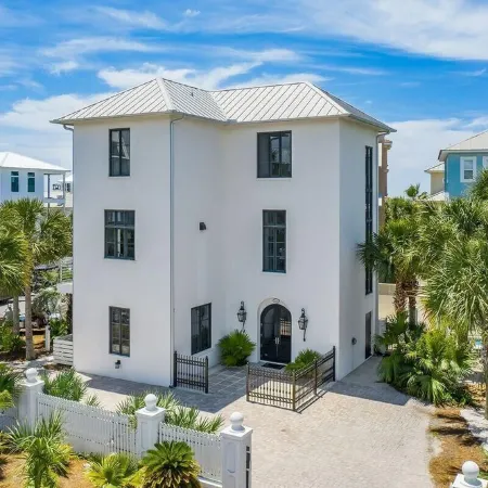 Luxurious Sea Grove Home with beach view and private beach Access.