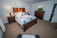 Clean, Quiet And Professionally Decorated. Close To All Amenities.