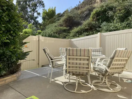 Townhouse  3BR for 6, Pool, SPA, Tenis Walk to Plaza Bonita Mall 15Min Downtown