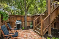 Hyde Park Historic District - Close To Everything Austin Has To Offer!