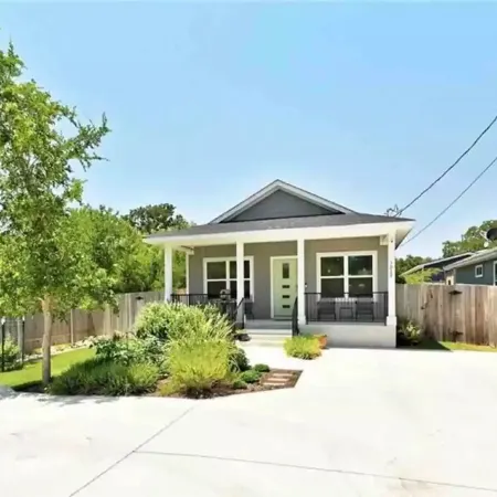 Stone’s Throw Stay - Less than a Mile from Lake LBJ
