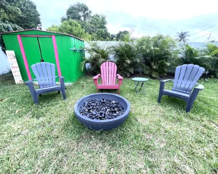 Modern Vacation Home with pool- Conveniently located to Restaurants & Beach Hotels in North Miami