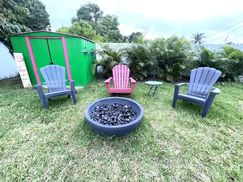 Modern Vacation Home with pool- Conveniently located to Restaurants & Beach