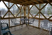 Come visit our 2bd cabin on Table Rock Lake close to Silver Dollar City!