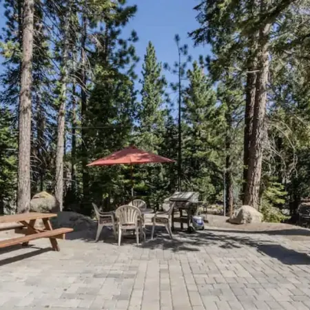 Walk to Village/Gondola, 1BR + Private Bunk Area