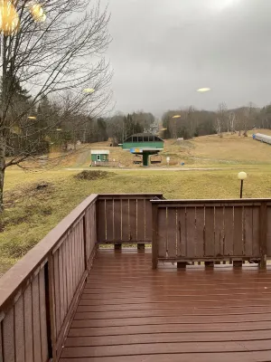 Ski In Ski Out Spacious Family Condo Steps From Lift and Base Lodge Hotels in Burke