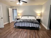 Large 4 br Home on an acre in a neighborhood setting -The Cajun Nest-